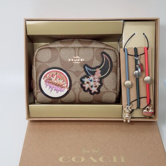 Coach C6996 Boxed Mini Cosmetic Case Hair Ties Disco Patches Heat Bear Gift Set - Picture 2 of 16